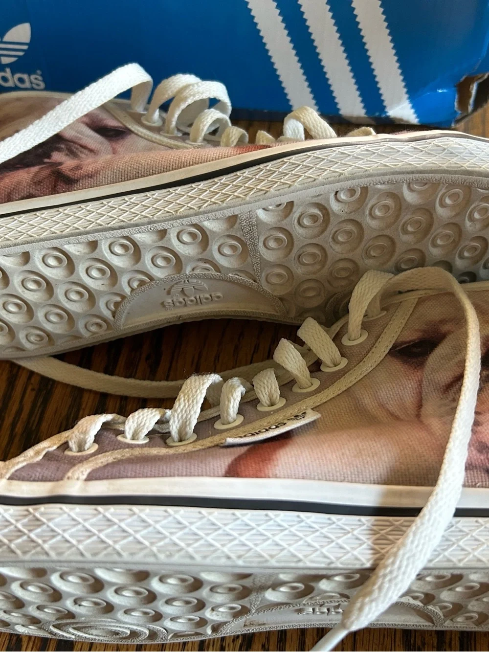adidas High-Top Sneakers with Bulldog Graphic - Cream/White